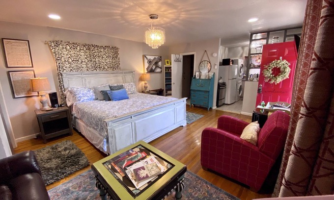 Amarillo Apartment | Rock Island Rail House.🐾 Dog friendly, Private 6ft. Fenced Yard