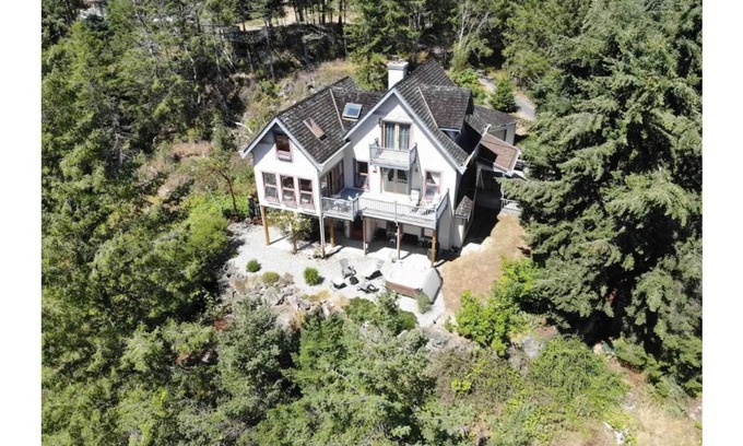 Halfmoon Bay House | Rockhill House, Halfmoon Bay, Sunshine Coast