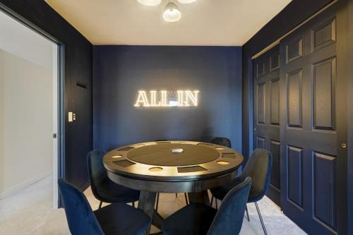 West Colorado Springs House | Rockies Royale Modern & Bright Outdoors Fun