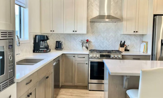 Keith House | Rockland Park Home: 3 BR, Easy Access to Banff