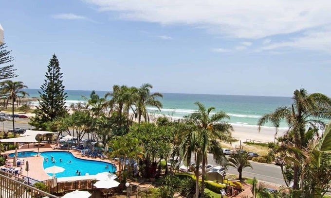 Currumbin Apartment | Rocks Resort 4G - Currumbin Beachfront - Min. 3 night stays!
