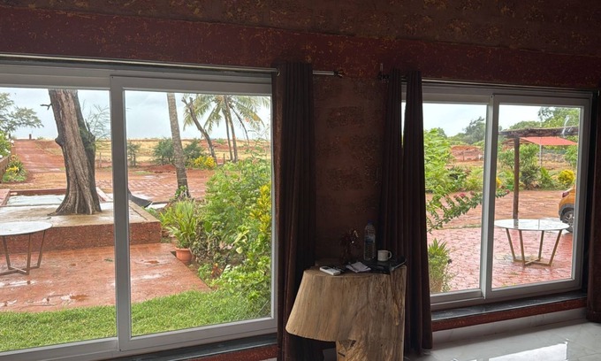 Honavar Hotel | Rocky's Beach Stay