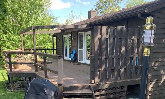 Hannibal House | Rocky Top Guesthouse on the River