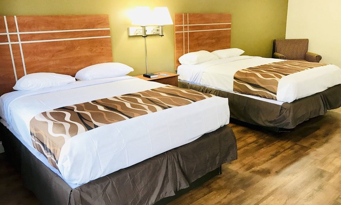Swansea Hotel | Rodeway Inn Swansea - Somerset