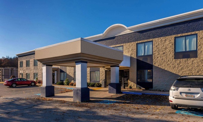 Barboursville Hotel | Rodeway Inn