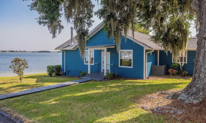 Eagle Lake House | Roe Family Lake House on Lake McLeod - Close to Legoland