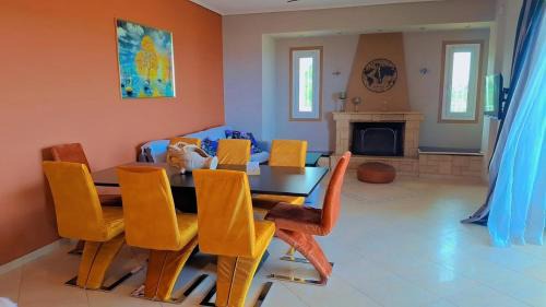Kiparissia House | Roe Sea View