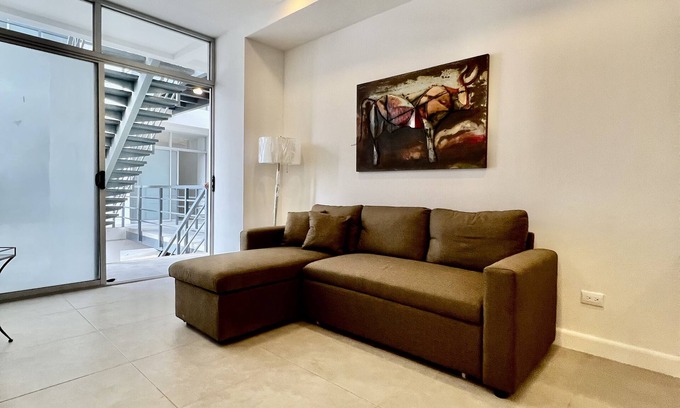 Pavas Apartment | Rohrmoser 2 bedroom apartment fully serviced, near airport