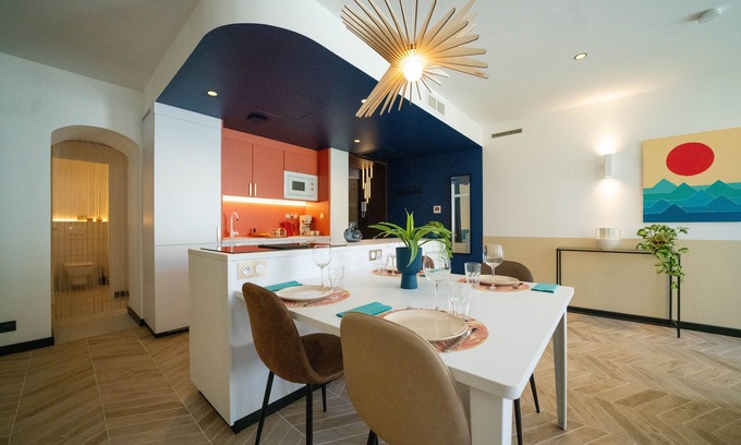 Quartier Administrations Apartment | Roma Divine: home cinema, luxury city center