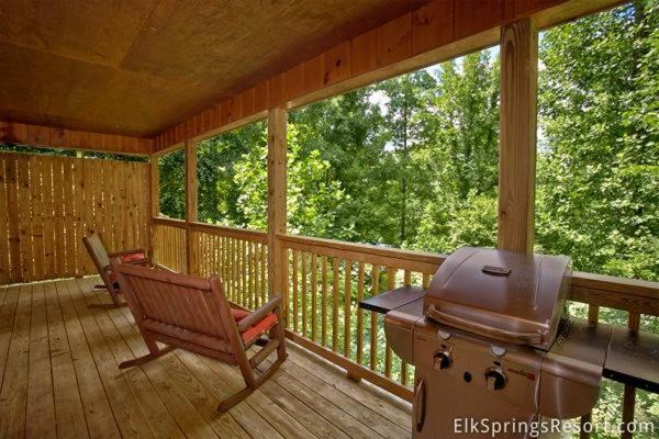 Gatlinburg - Pigeon Forge Apartment | Romance Inn