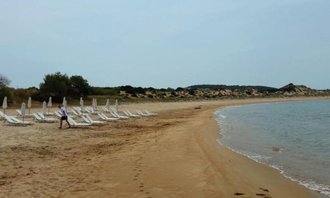 Petrochori Villa | Romanos Beach Villas : Holiday Home - Beach Front