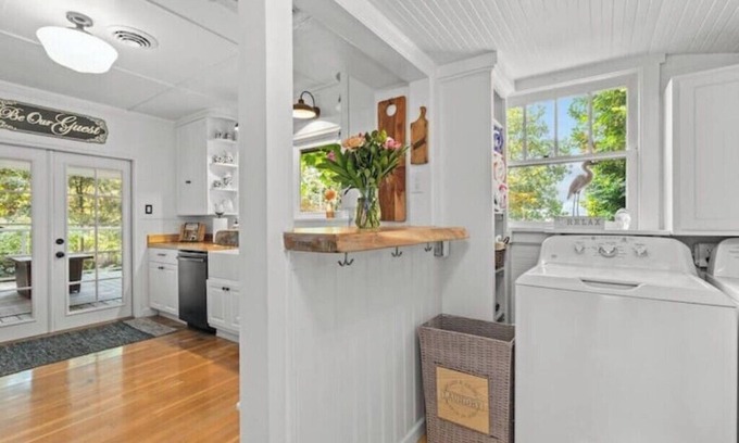 West Hills House | Romantic 1930s Beach Cottage