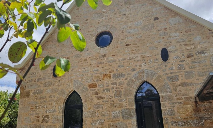 Balhannah House | Romantic 1bed/1bath self-cont. apart. for 2 Adelaide Hills, wineries & Hahndorf.