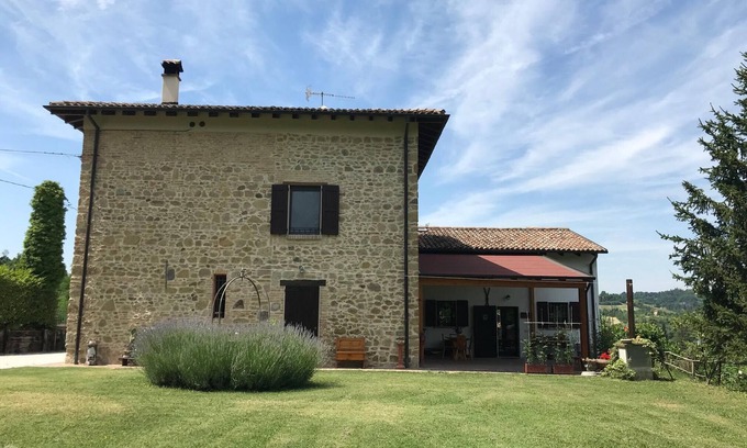 Monte San Pietro House | Romantic and Cozy Casa Doriana