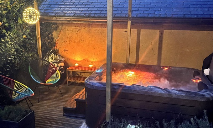 Chamoux-sur-Gelon Bed & Breakfast | Romantic B&B with sauna and hot tub at the foot of the mountains!