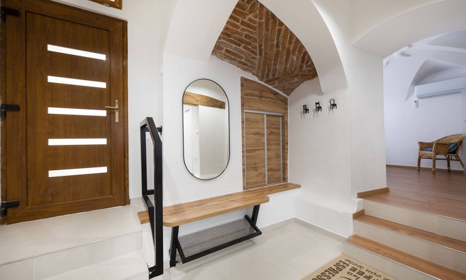 Koszeg Apartment | Romantic/Bathtub/Airconditioner/Electric Fireplace