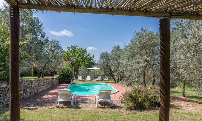 Pieve a Presciano Villa | Romantic cottage, sleeps 6, with large windows nice view overlooking the Tuscan countryside. Priva
