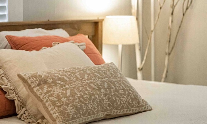 Buchanan House | Romantic Cozy Home in "America’s Nicest Town"