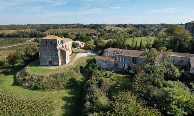 Pujols House | Romantic Gite nr St Emilion with Private Pool and Views to Die For