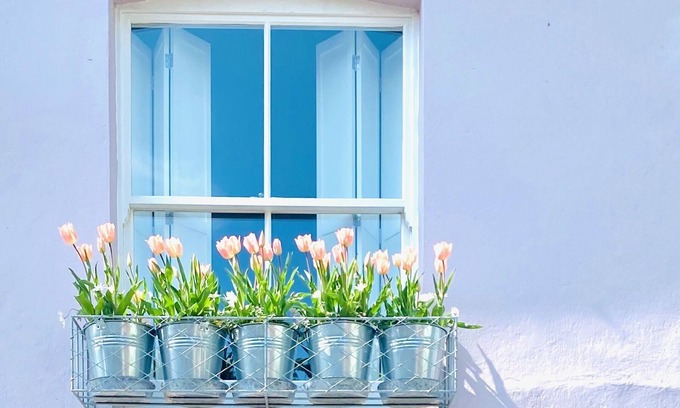 Cromer Cottage | Romantic hideaway for two in coastal town - minutes from the sea
