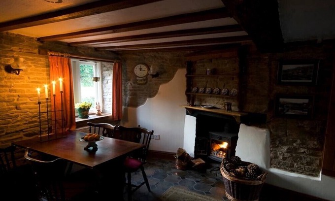 Kington Cottage | Romantic Holiday Cottage, Kington, Nr Hay On Wye, Welsh Borders Wales