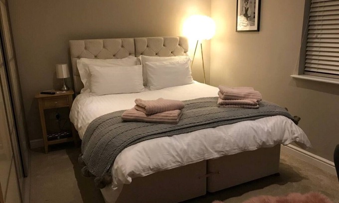 Hollingbourne House | Romantic Lodge on the Pilgrims way, Hollingbourne nestled in the Northdowns