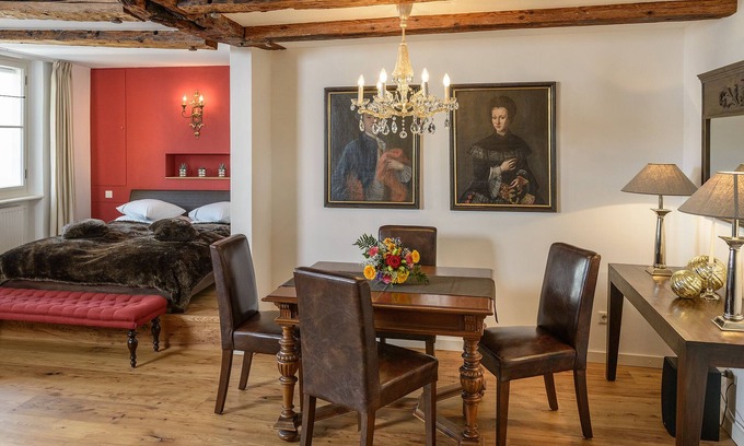 Altstadt Apartment | Romantic old town apartment
