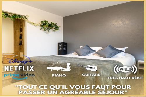 Saint-Clair-sur-l'Elle Bed & Breakfast | Romantic Room