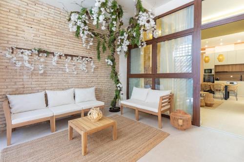 El Pilar Apartment | Romantic Urban Escape Apartment in Valencia