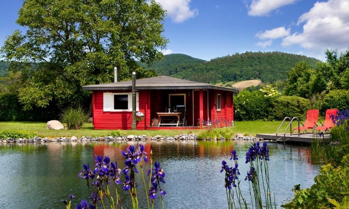 Hessisch Oldendorf House | Romantic Wooden Lodge,Sauna,Schwimmteich,alleinstehend,absolut ruhig