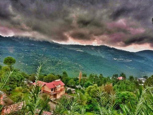 Murree House | Roof Top Resort