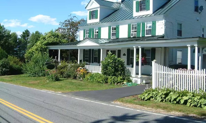 Enfield Bed & Breakfast | Room 2 at Beautiful restored home, B&B.