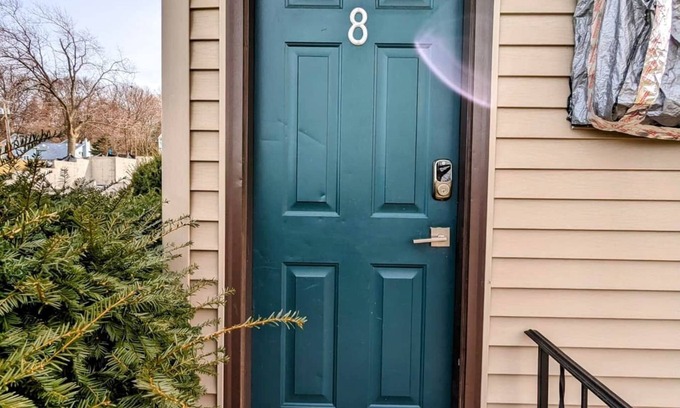 Lewiston Apartment | Room 8 - Riverside Motel - 1 Queen, 1 Twin (Single)