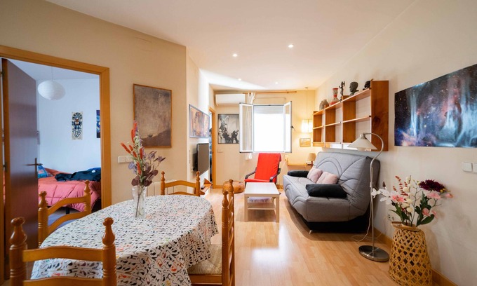 Palos de la Frontera Condo | Room apartment in central Madrid