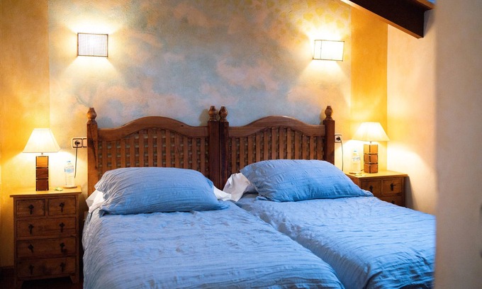 Santianes de Ola Apartment | Room 'Araucaria' with Mountain View, Shared Garden and Wi-Fi