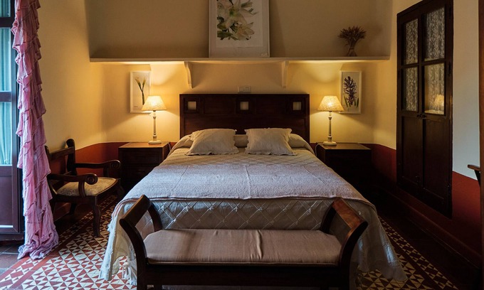 Consuegra Apartment | Room 'Doble Standard - El Basar' with Shared Pool, Wi-Fi and Air Conditioning