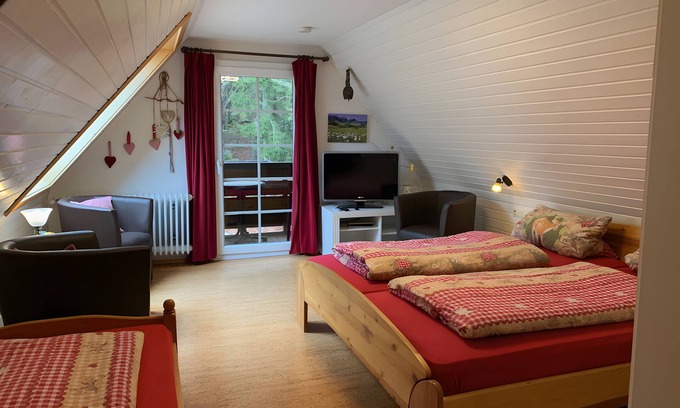 Blasiwald Apartment | Room 'Dreibettzimmer Mit Balkon' with Mountain View, Shared Terrace and Wi-Fi