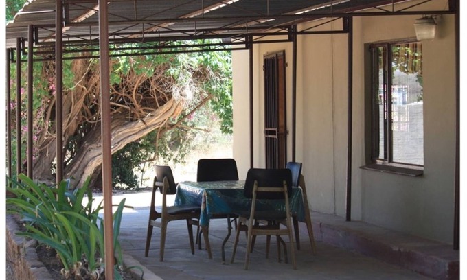 Lephalale House | Room-homely Room in Peaceful and Comfort