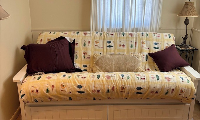 Somers Point House | Room in a Charming Shared House in enjoyable Somers PT.,along walking-bike path.