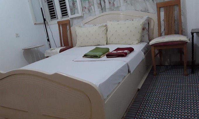 Bat Yam House | Room in Apartment on Balfour
