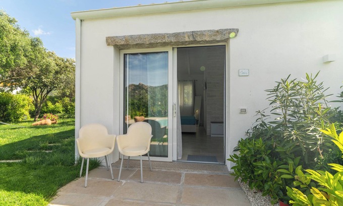 Su Canale Apartment | Room 'Iris' with Mountain View, Wi-Fi and Air Conditioning