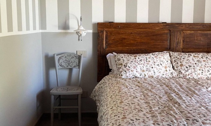 Quargnento Apartment | Room 'Pistapeijvri' with Private Garden, Wi-Fi and Air Conditioning