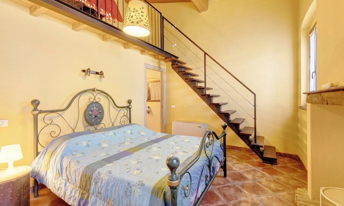 Campagnolo Apartment | Room 'Quadrupla Comfort 3' with Shared Terrace, Wi-Fi and Air Conditioning