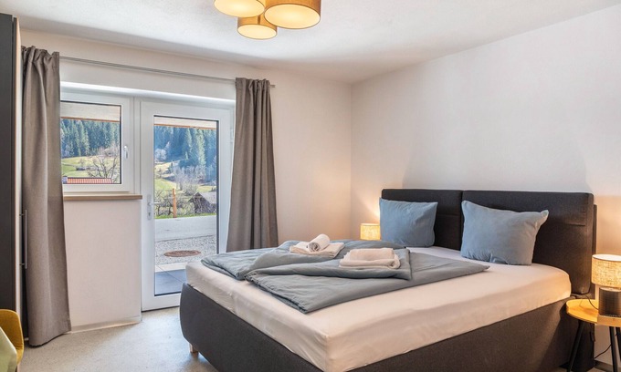 Oberau Apartment | Room 'Tirolee Marchegg - Fuchsbau' with Mountain View, Private Terrace and Wi-Fi