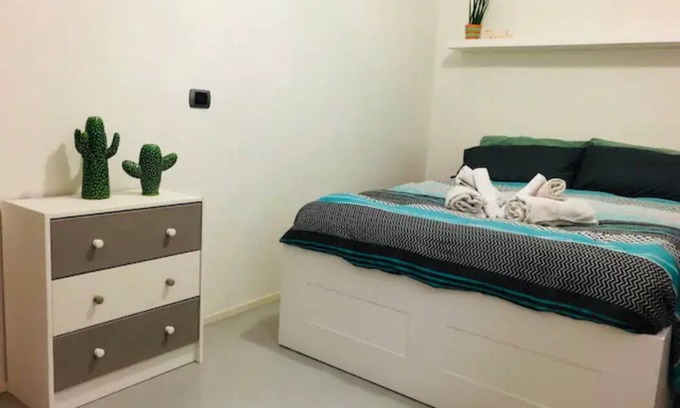 Lubiana Bed & Breakfast | Room with private bathroom City of Parma - shared apartment