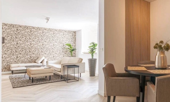 Centrum Apartment | Roosendaal Leon Room 1 · Leon | Spacious apartment with garden | Room 1