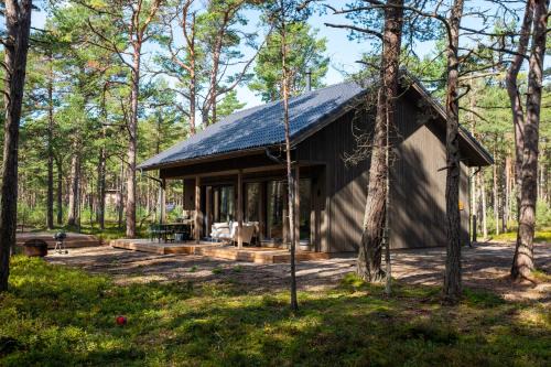 Laane-Nigula Parish House | Rooslepa seaside getaway