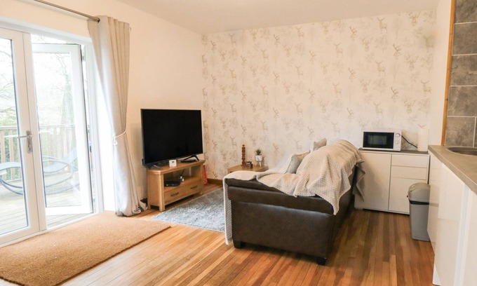 Danby Cottage | ROOSTER COTTAGE, romantic, country holiday cottage in Castleton