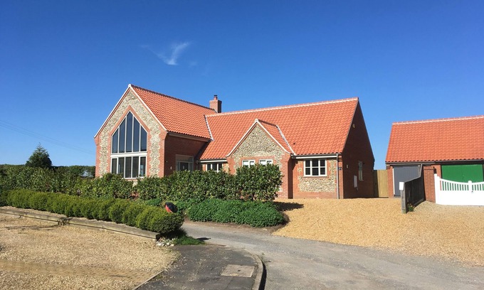 Brancaster Cottage | Rosa Cottage, Brancaster, ideal for Weekly or Weekend Breaks, Mon or Fri arrival