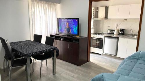 Ramos Mejia Apartment | Rosales.RM - Depto completo 2 ambientes con patio.